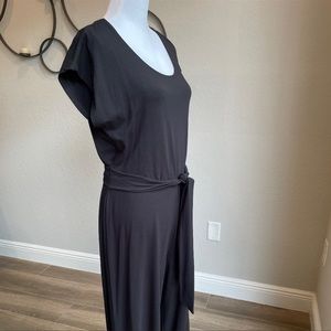 ᴏʟᴅ ɴᴀᴠʏ sʜᴏʀᴛ-sʟᴇᴇᴠᴇ ᴊᴜᴍᴘsᴜɪᴛ ɪɴ ʙʟᴀᴄᴋ.Jersey material, super comfy.